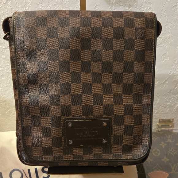 Louis Vuitton Brown Checkered Men's Bag - Picture 1 of 5